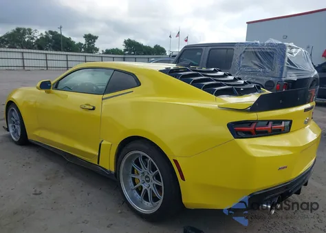 2017 Chevrolet Camaro 1Ss z USA, uszkodzony, nr VIN 1G1FF1R73H0160330